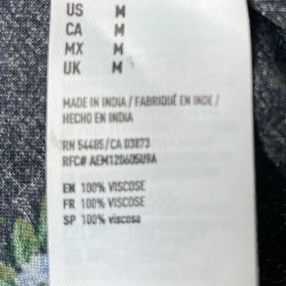 American Eagle Boho Chic Blue Floral Off the Shoulder Flowy Top Cold Shoulder - Picture 8 of 9